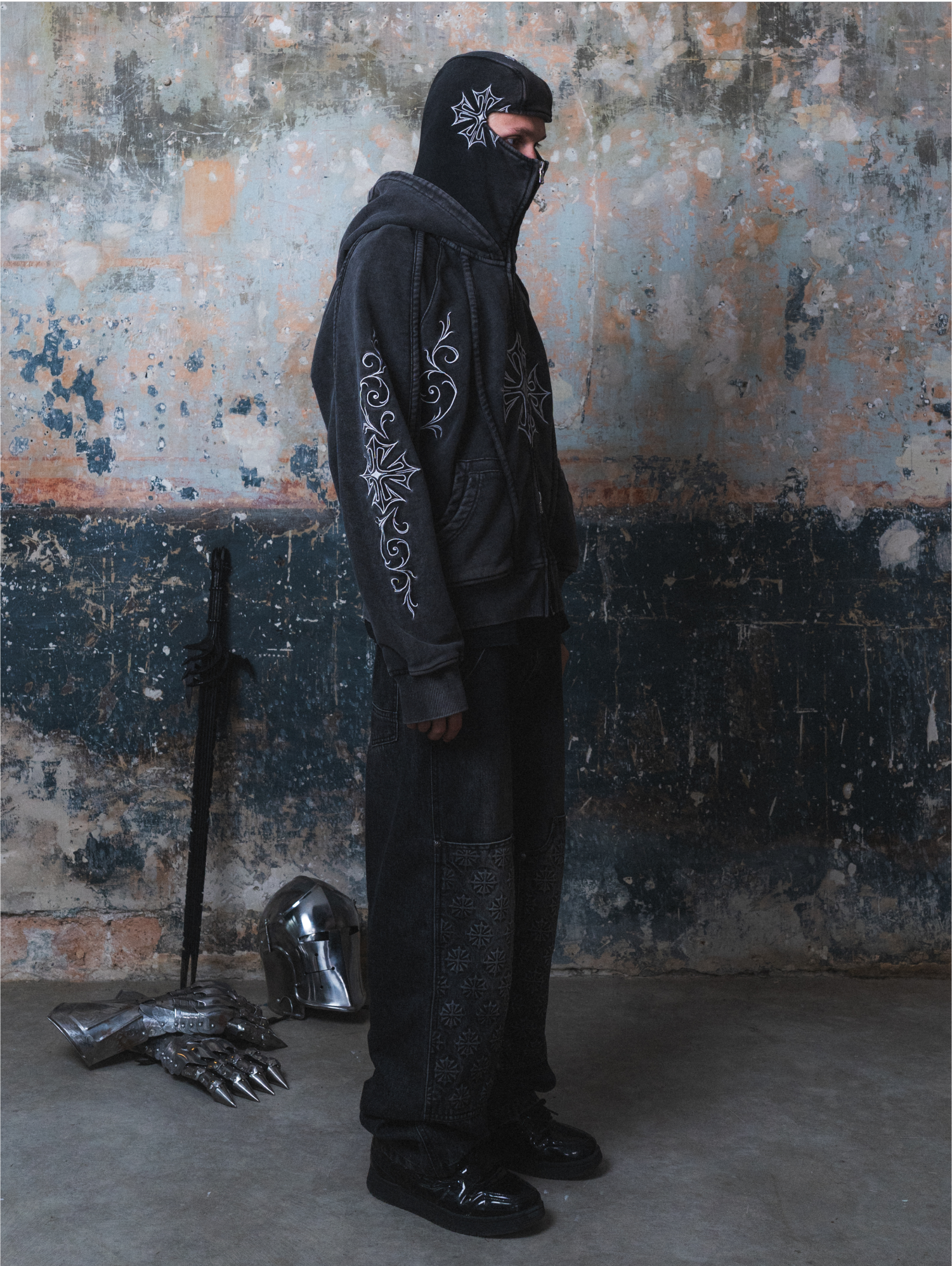 Holy Phantom (white)