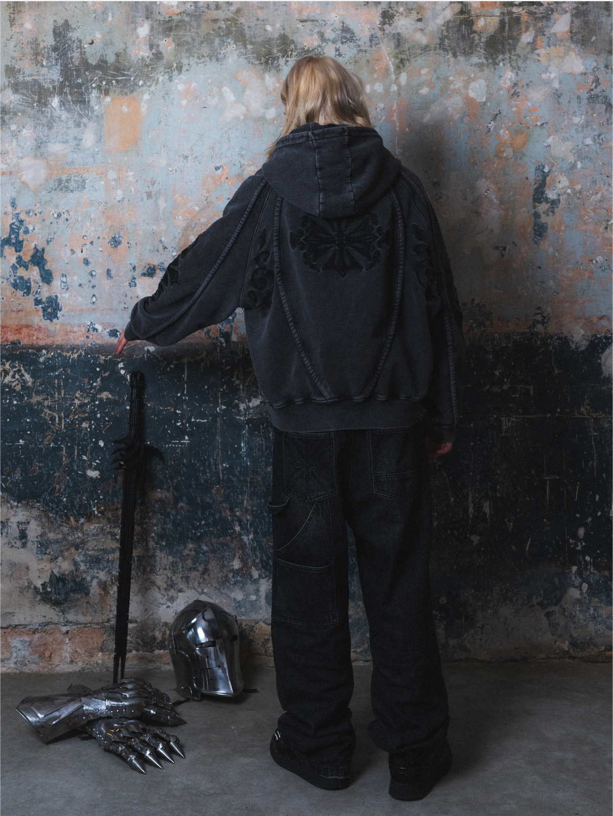 Holy Phantom (Black )